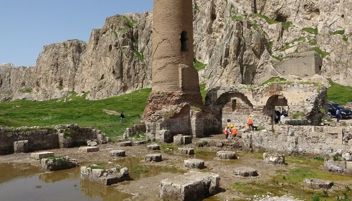 مسجد جامع وان