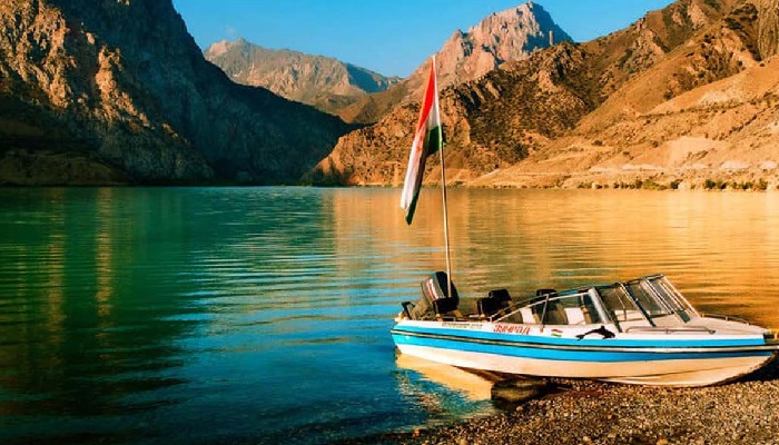 دریاچه اسکندر کول