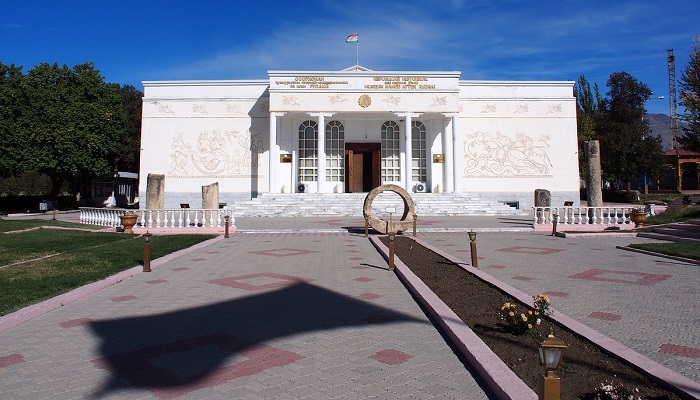موزه رودکی پنجکنت